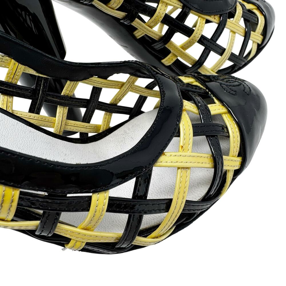 Chanel Black Patent Lattice Heels Yellow Trim CC Logo Pumps EU 39 - Picture 3 of 11
